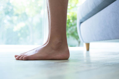Picking the Right Type of Insoles for Flat Feet Pain